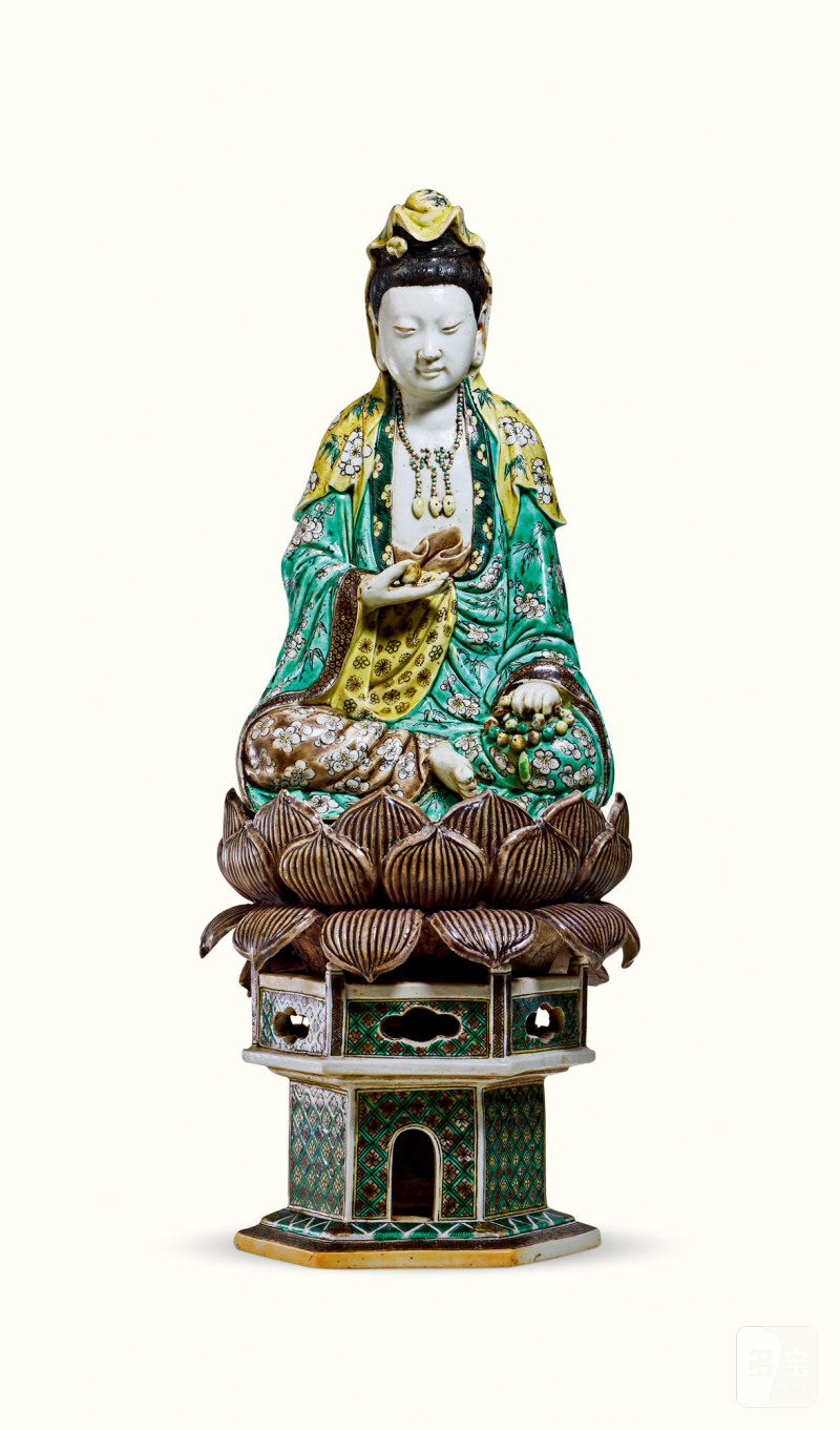 清康熙 素三彩观音坐像